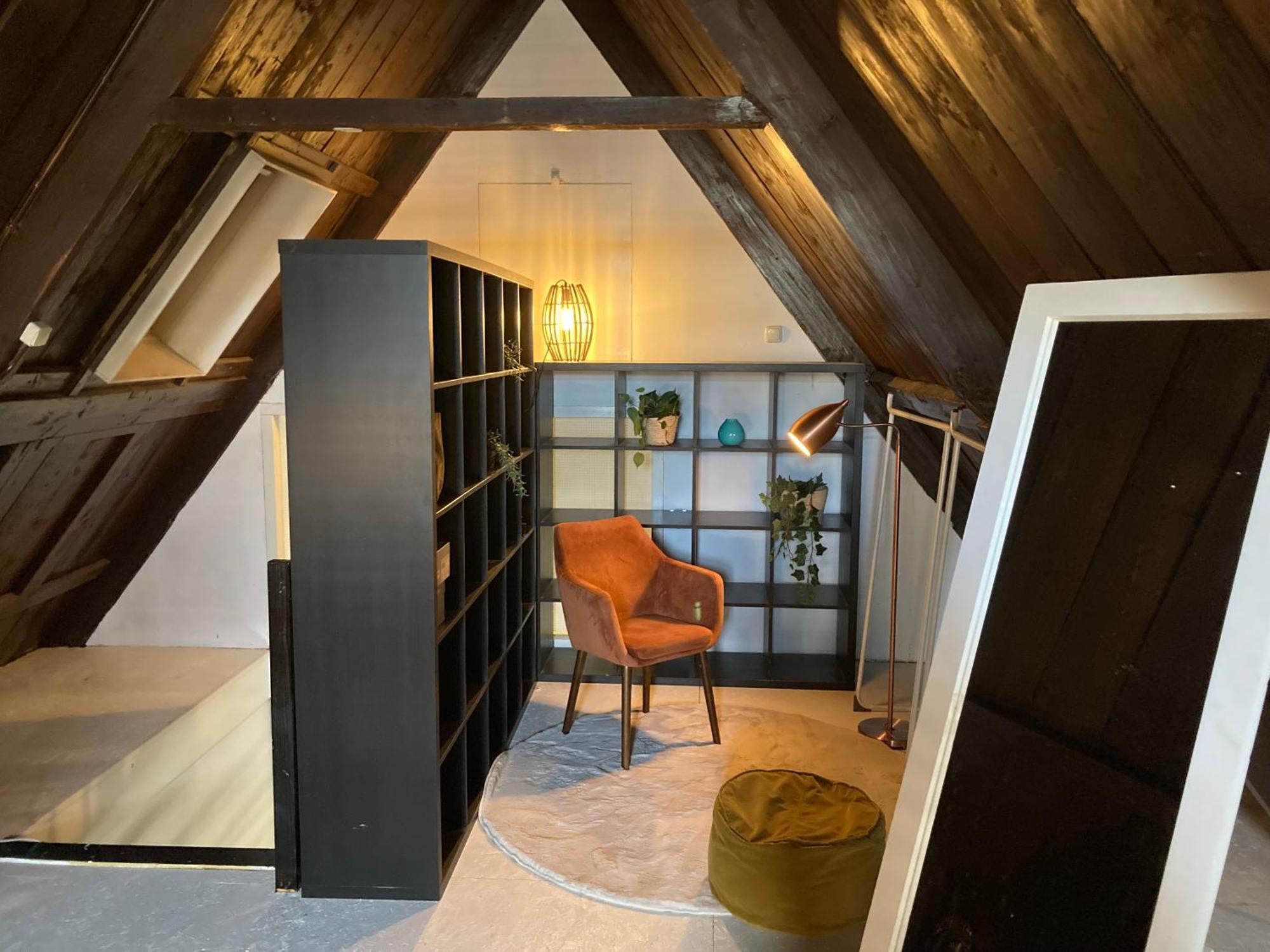 Elegant Appartement In Pakhuis Friesland Centrum Leeuwarden Ruang foto